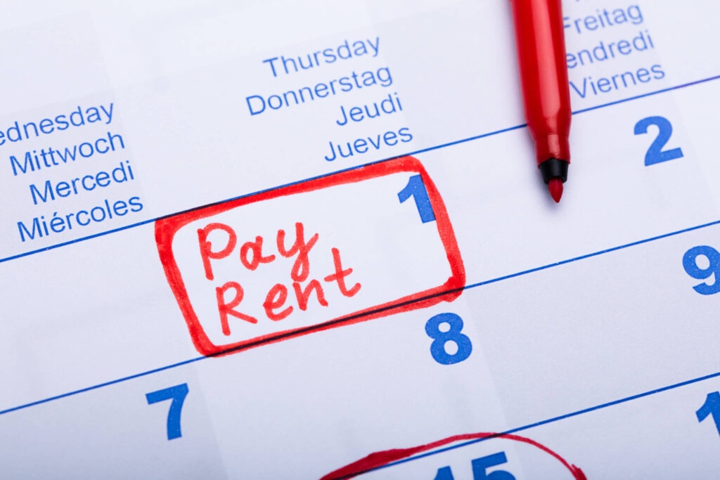 guide to collecting first month rent or last month rent